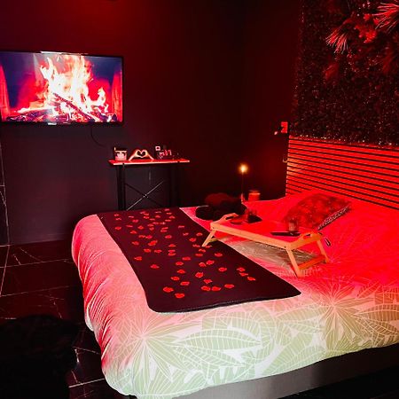 Jungle Love Room De L Hermitage Tournon-sur-Rhone Exterior photo